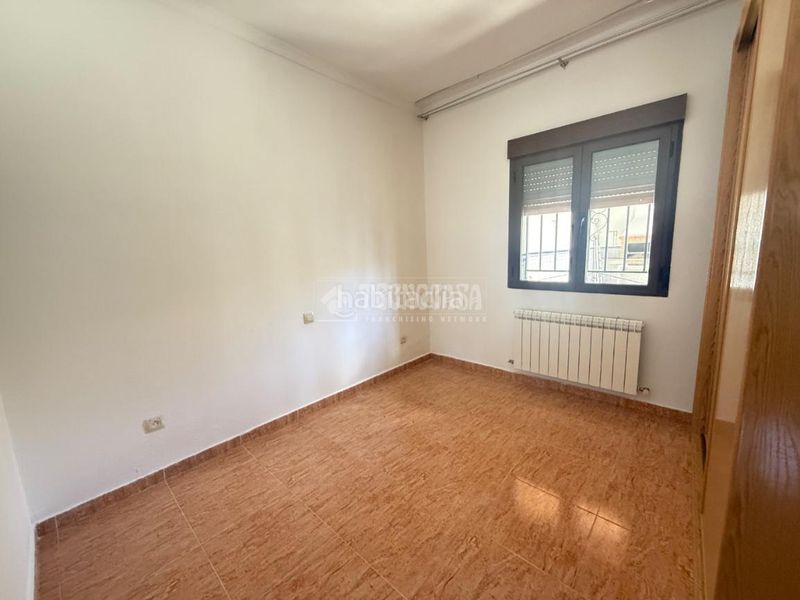 Foto 7c3c821d-4398-4778-b221-bfd7e1ad6661. Casa aparellada amb calefacció a Escalona