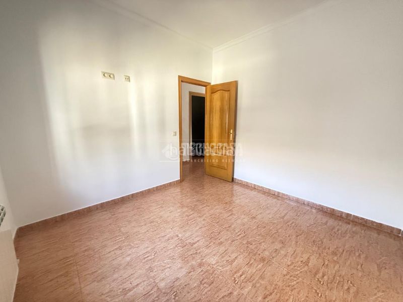 Foto d36d4e41-5524-4376-9556-c989d1c64319. Casa aparellada amb calefacció a Escalona