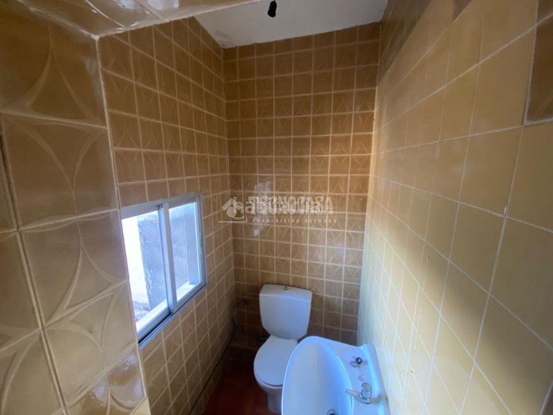 Foto 3c3844dd-eb71-4143-b6dc-99e30899ecc0. Local comercial a Cenicientos