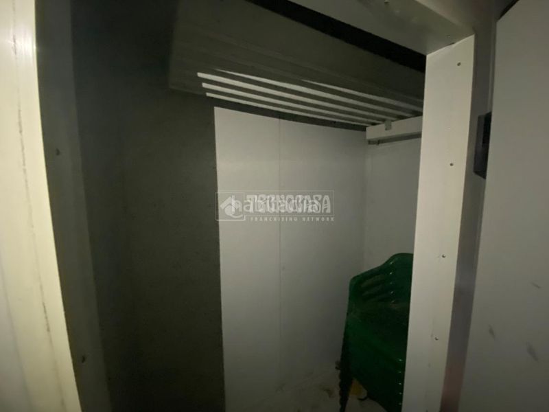 Foto 4bc8546f-fbd7-4bd4-84a1-25f53cd19d4d. Local comercial a Cenicientos