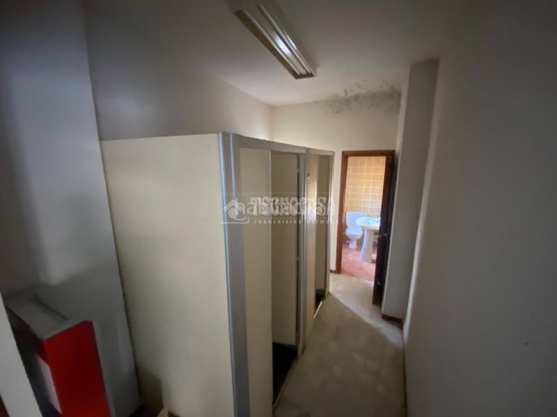 Foto 5d95f1e8-745b-49d0-bf1b-4d6a7bba9eaa. Local comercial a Cenicientos