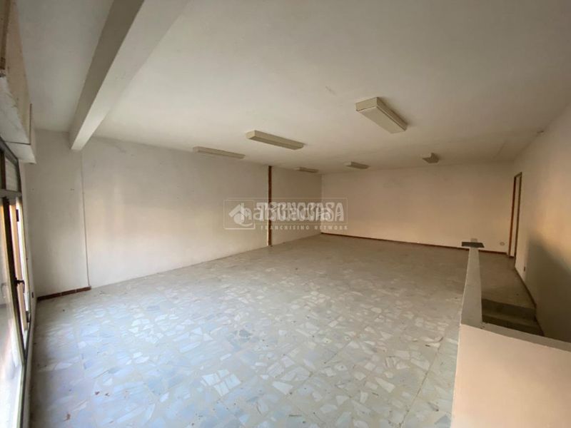 Foto a9a23b07-6e4c-4266-a84b-eb9924e8b1d4. Local comercial a Cenicientos