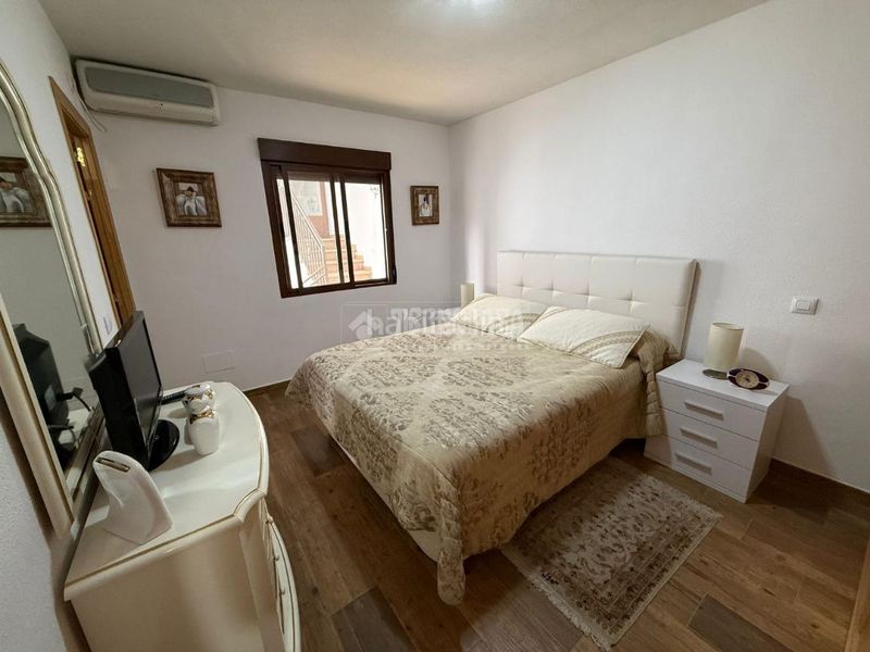 Foto 02314a26-3303-4352-a31b-f45ad1c4c349. Casa aparellada amb calefacció a Almorox