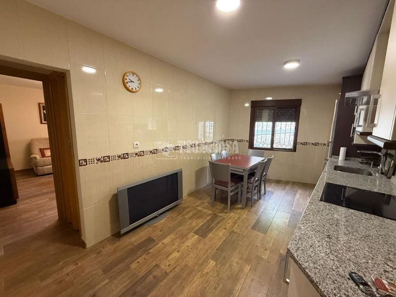 Foto 3feaaba8-19cd-4a69-9742-cf07d68f3f47. Casa aparellada amb calefacció a Almorox