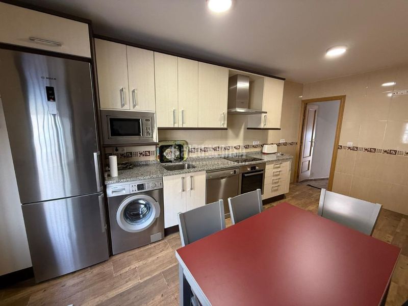 Foto 4b69df70-505c-4500-b9b7-e7f2b172da57. Casa aparellada amb calefacció a Almorox