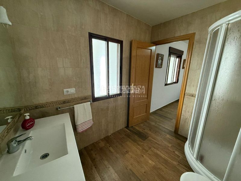 Foto 58206225-2099-4899-9cc0-8ec156d0e325. Casa aparellada amb calefacció a Almorox