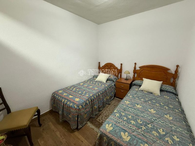 Foto 811e7c56-d62f-4ee3-870c-8c6dd408d7e8. Casa aparellada amb calefacció a Almorox