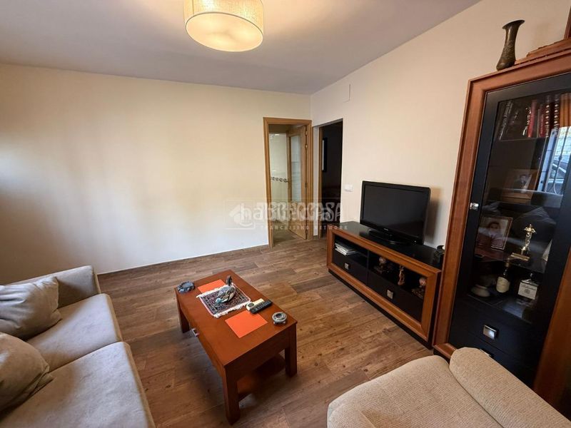 Foto 8b39cb83-1e9f-41d2-b80c-4331b9128921. Casa aparellada amb calefacció a Almorox