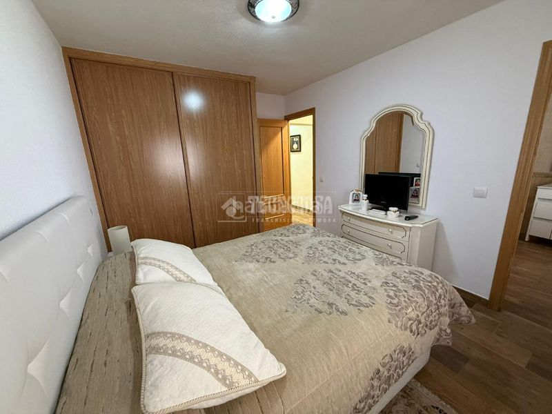 Foto a71d5741-8fb8-4780-b2c2-5187a65870bb. Casa aparellada amb calefacció a Almorox