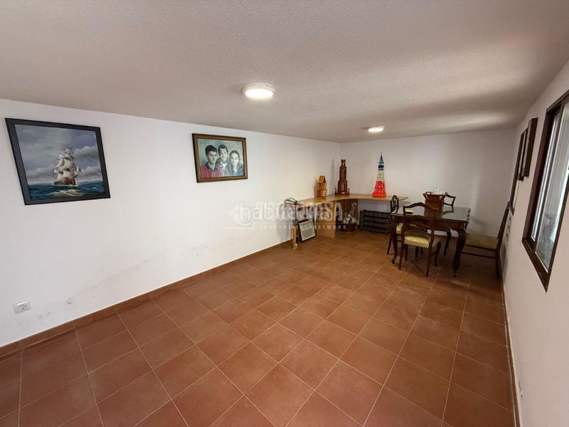 Foto ac5d3def-cbcf-40a8-b3b8-6c4b9f949345. Casa aparellada amb calefacció a Almorox