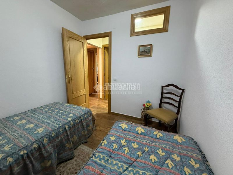 Foto ce39dcc3-ff46-4e3d-b19c-0e34cfe28236. Casa aparellada amb calefacció a Almorox