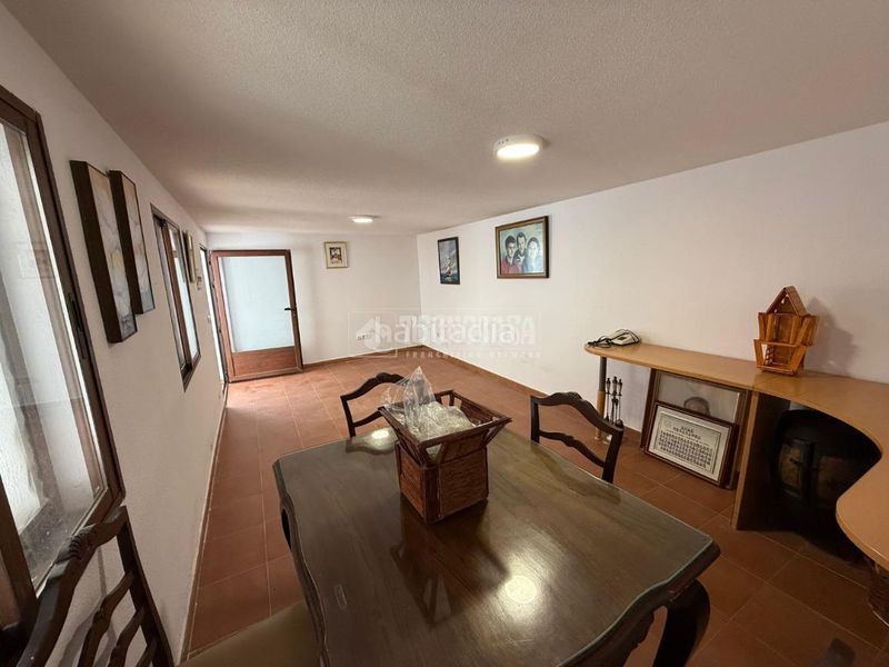 Foto d4f7c971-b152-4707-93ed-23f1b6cdc18f. Casa aparellada amb calefacció a Almorox