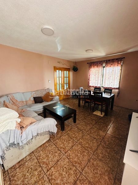 Foto 23ba7cbf-dcda-4005-8c08-8f7c5b646fe0. Casa  en venta en Escalona