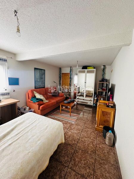 Foto c13dd587-9f0b-495b-a39f-3b88a08181e9. Casa  en venta en Escalona