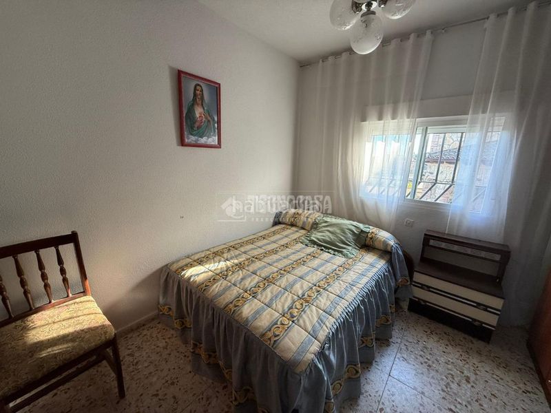 Foto 16099d12-1568-4fce-9d30-65b33daf2d7e. Casa aparellada amb aparcament a Almorox