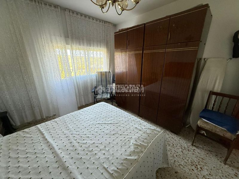 Foto 63465ee7-b7eb-4d02-8b12-a6b32cdfc193. Casa aparellada amb aparcament a Almorox