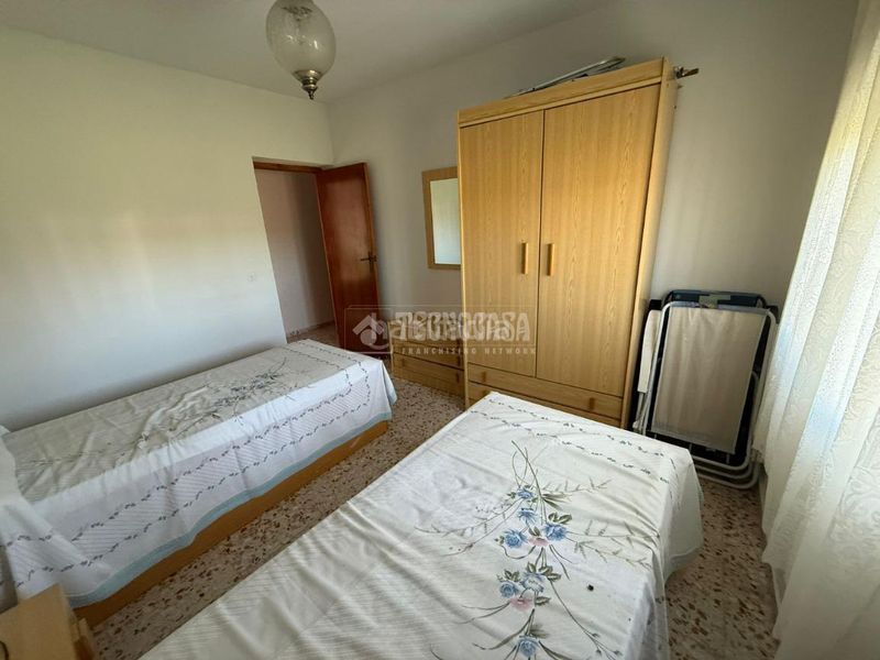 Foto 72e10ff6-0988-48ab-af04-fbac32edafb2. Casa aparellada amb aparcament a Almorox