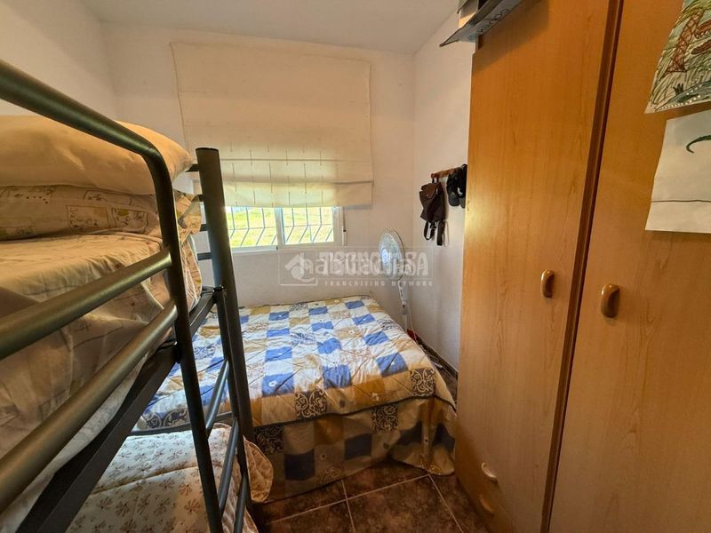 Foto ef02ba0d-1d2b-4fea-90e1-a70ee949768e. Casa aparellada amb aparcament a Almorox