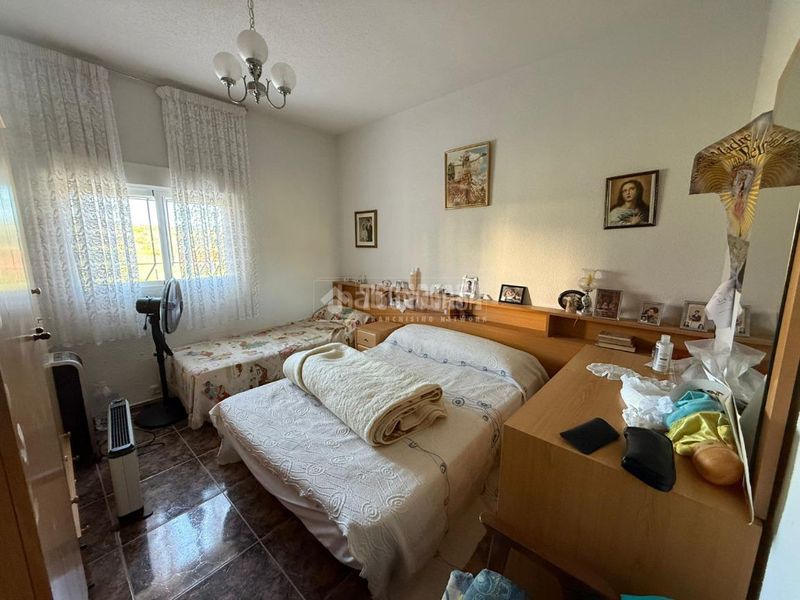 Foto ef0b59ca-1378-406b-b2a3-73ea33a16f4a. Casa aparellada amb aparcament a Almorox