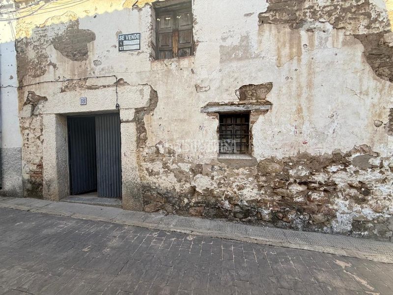 Foto f1664b37-8346-47d7-968c-51713d4534af. Casa aparellada a Almorox
