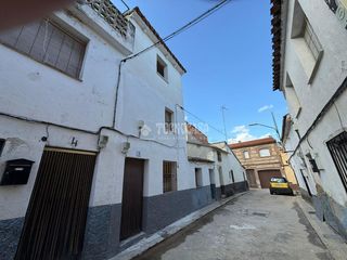Maison jumelée à Almorox. Casa en venta en almorox