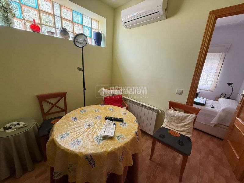 Foto 8b88b574-6457-4a18-aa88-49c5e286a108. Casa aparellada amb calefacció a Almorox