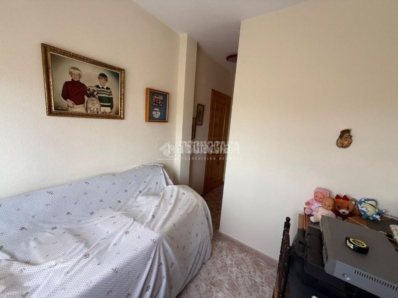 Foto c91429d2-7fbb-4d8f-a5a2-28b9b7b2b3d9. Casa aparellada amb calefacció a Almorox