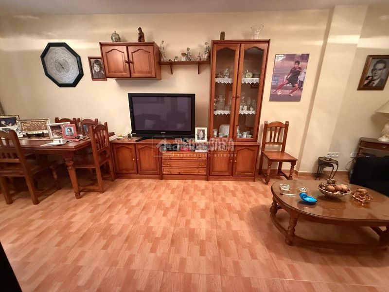 Foto d2c937af-2756-481b-8a94-2e36bace501a. Casa aparellada amb calefacció a Almorox