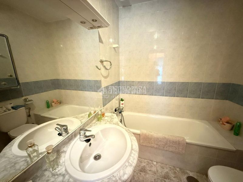 Foto e3cb8401-0f45-433e-ab70-f5e139916241. Casa aparellada amb calefacció a Almorox