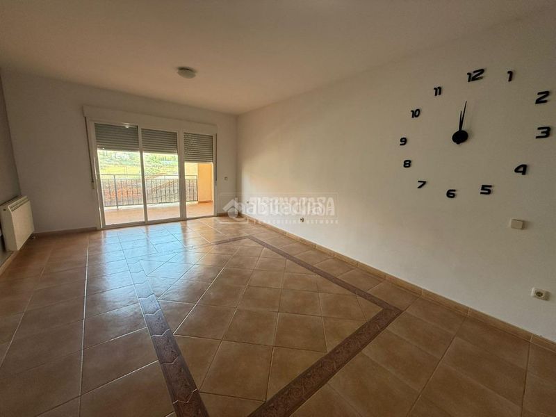Foto 077f29f1-4499-47e6-bf0a-da2e8a15a8a9. Piso  en venta en Almorox