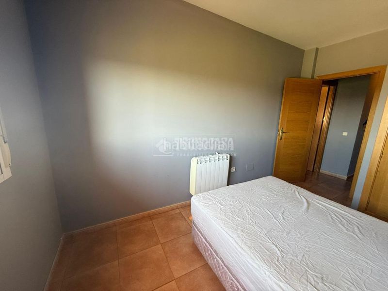 Foto 17d25f52-fe03-415f-9351-07503de5f51b. Piso  en venta en Almorox
