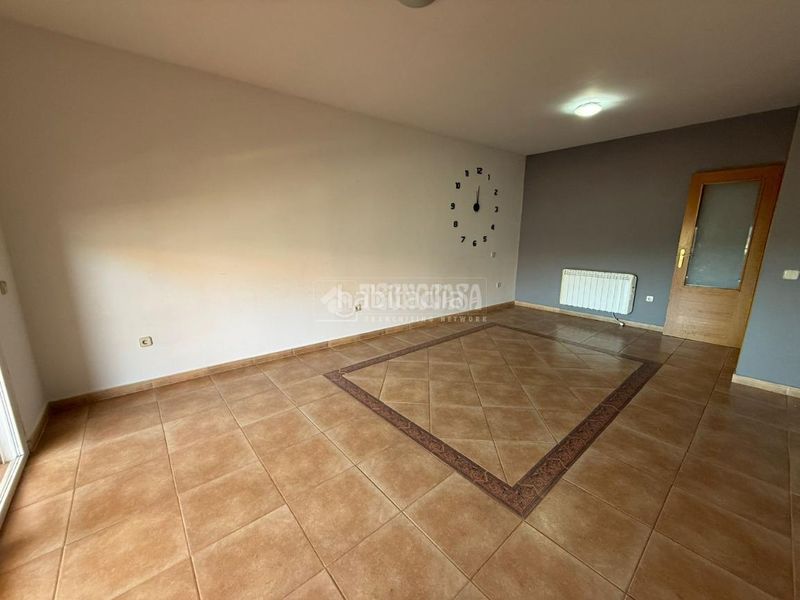 Foto 3f92e987-ce50-4455-89b4-2102b04bc972. Piso  en venta en Almorox