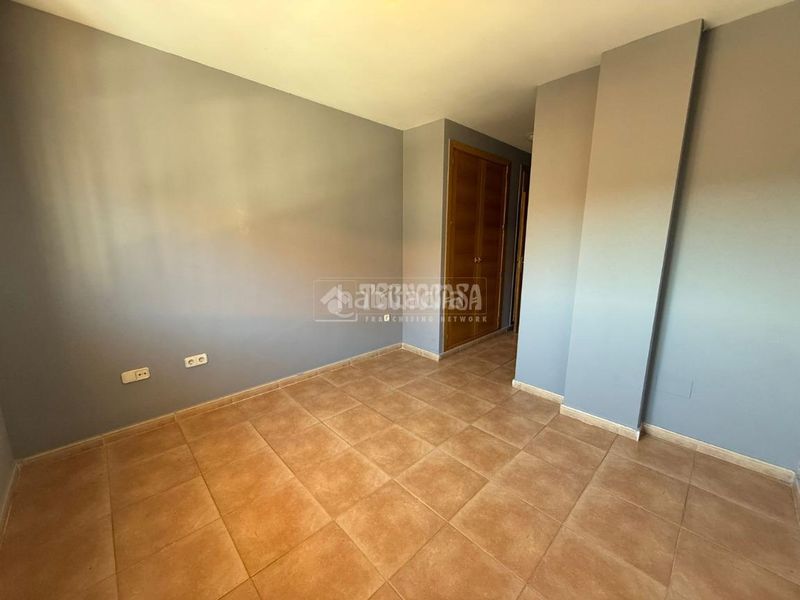 Foto ce3c886a-28c1-4710-9abc-f43943a13d1c. Piso  en venta en Almorox