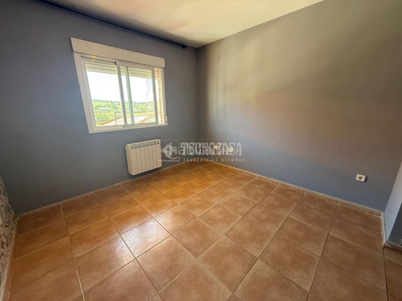 Foto e8e60d8f-d425-4f4c-bab4-0d13195b565a. Piso  en venta en Almorox