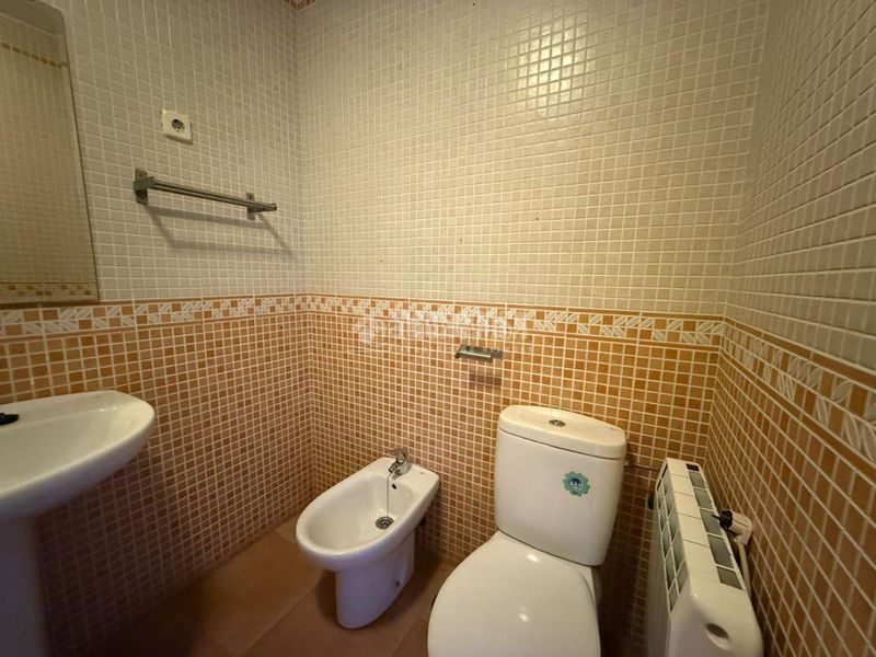 Foto faa19a5f-8618-49b5-9d48-af104c0d86b7. Piso  en venta en Almorox
