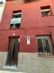 Maison jumelée à Almorox. Casa en venta en almorox