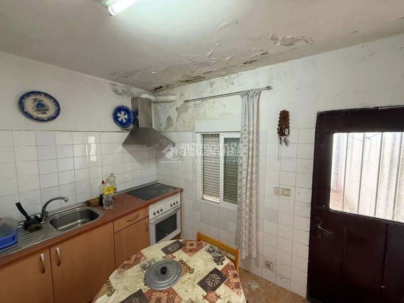 Foto 19d101b8-9902-45b3-b0e5-bd1817fff4b2. Casa aparellada a Almorox