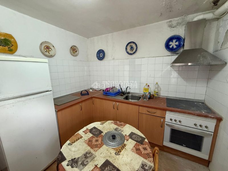 Foto c05a6944-1b21-486a-b420-f856f18f3154. Casa aparellada a Almorox