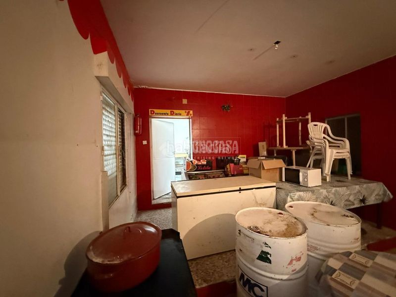Foto 7ce1581b-2980-4c62-a802-f1aa9ed3b89e. Local comercial a Almorox