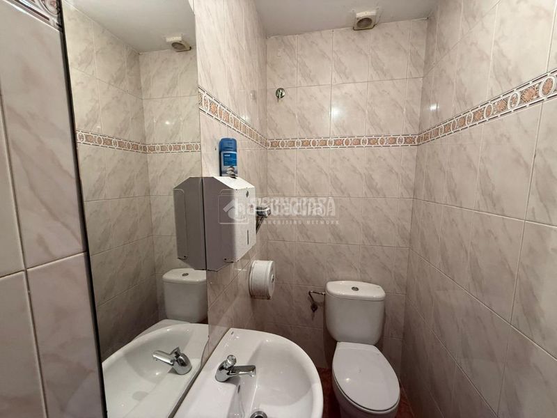 Foto a7aad9d4-650d-4837-ae77-6da1e4abe170. Local comercial a Almorox