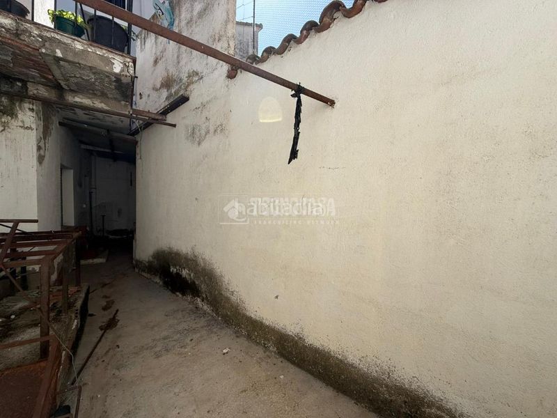 Foto d27b6759-dea2-4aed-8e1a-b02e75e6f6d0. Local comercial a Almorox