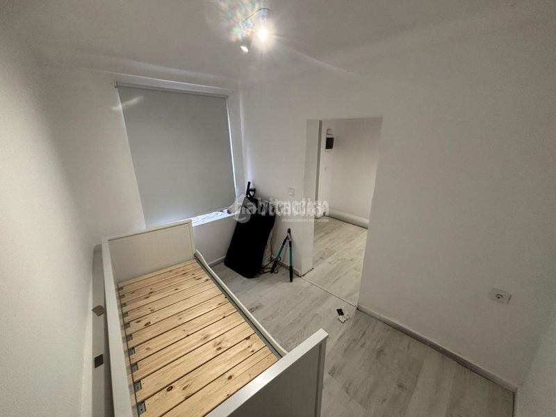 Foto e884b77a-b4a5-44e2-be19-df70ba44315b. Casa aparellada a Nombela