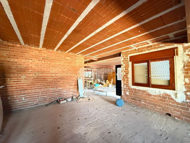 Foto 9d745b40-bb7e-4911-91a7-72e25df20d72. Piso  en venta en Almorox