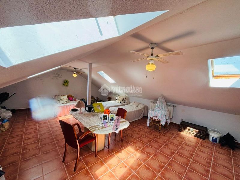 Foto 43916dfe-b9d0-4267-b0c7-d9d4b3d169fb. Casa amb calefacció a Escalona
