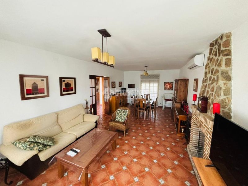 Foto f5ab669a-c680-4c1b-b195-a52845d1e7d0. Casa amb calefacció a Escalona