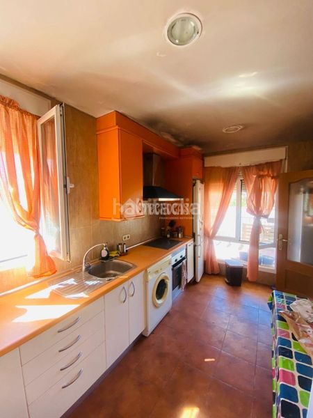 Foto ee2bdb60-2788-4985-9b9b-0b1596d7f428. Casa a Escalona
