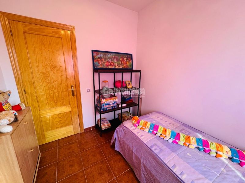 Foto 39f22486-5ada-4002-8626-836712218336. Casa amb calefacció a Hormigos