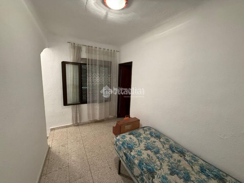 Foto 274231f5-4b95-4f06-936c-099dade86802. Casa aparellada amb calefacció a Almorox