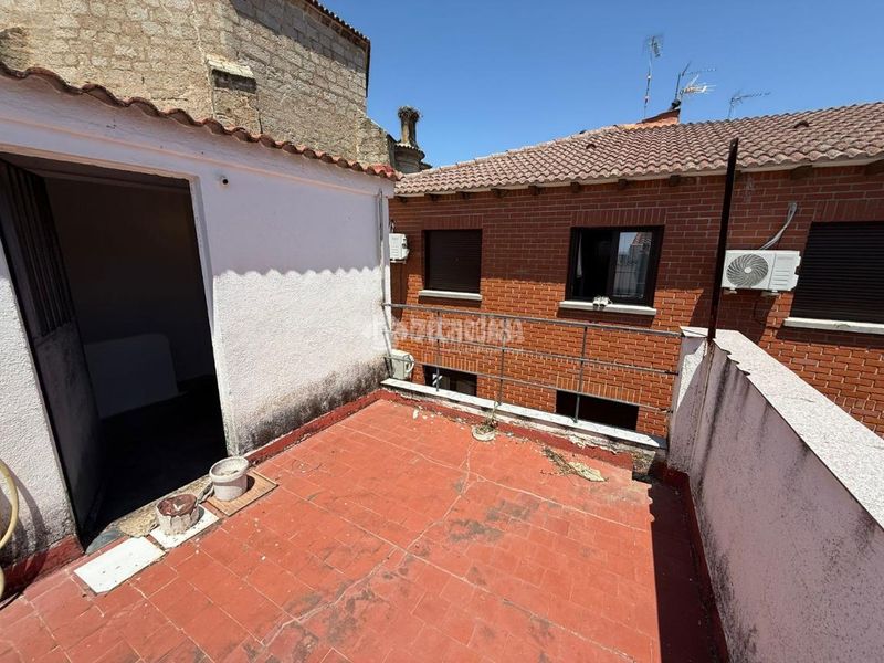 Foto 6d31d801-b0f4-4dc2-bf85-5b6956f70826. Casa aparellada amb calefacció a Almorox