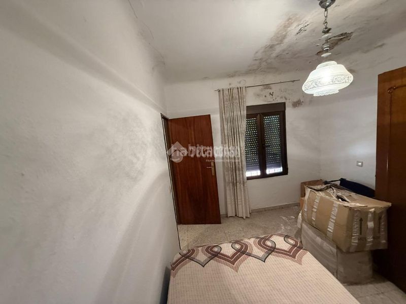 Foto 8168dd9c-c1ef-4609-a0a6-f348f49c7c7e. Casa aparellada amb calefacció a Almorox